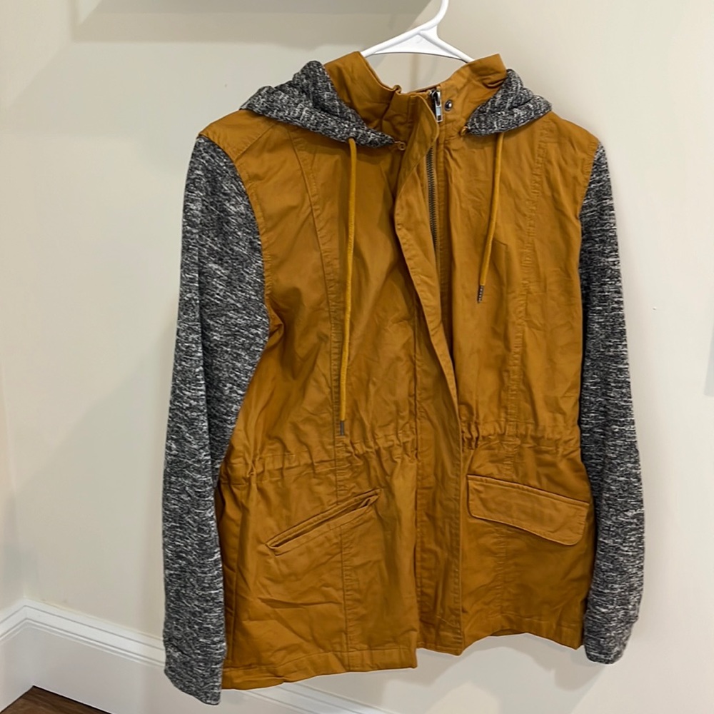 Womens hooded light jacket